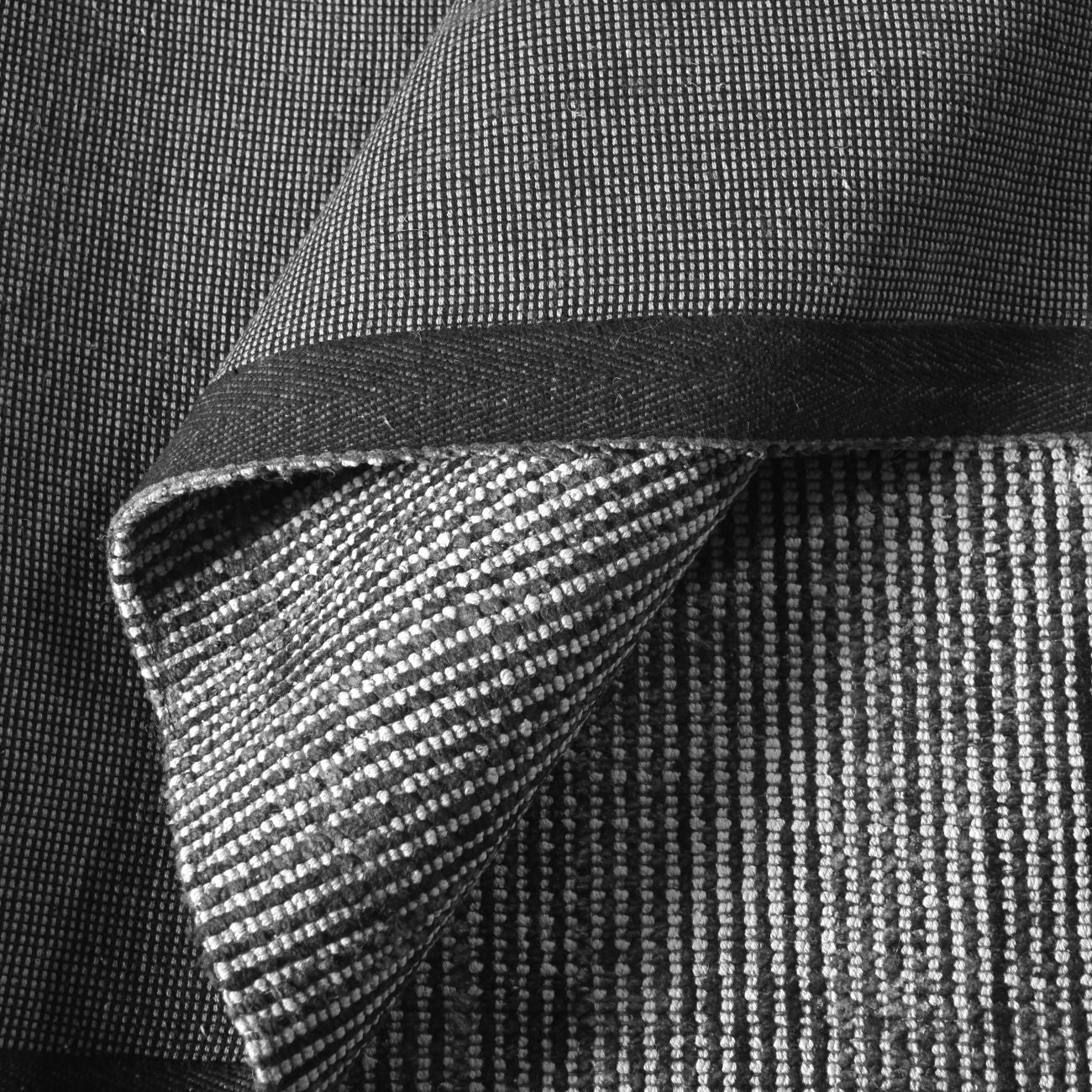 Lizban Hand Woven Pit Loom Charcoal 160x230cm Viscose Rug