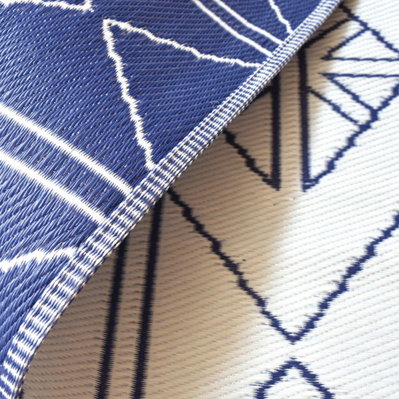 Calvi Made in Turkey Ivory & Blue Pattern 160x230cm Polypropylene Rug