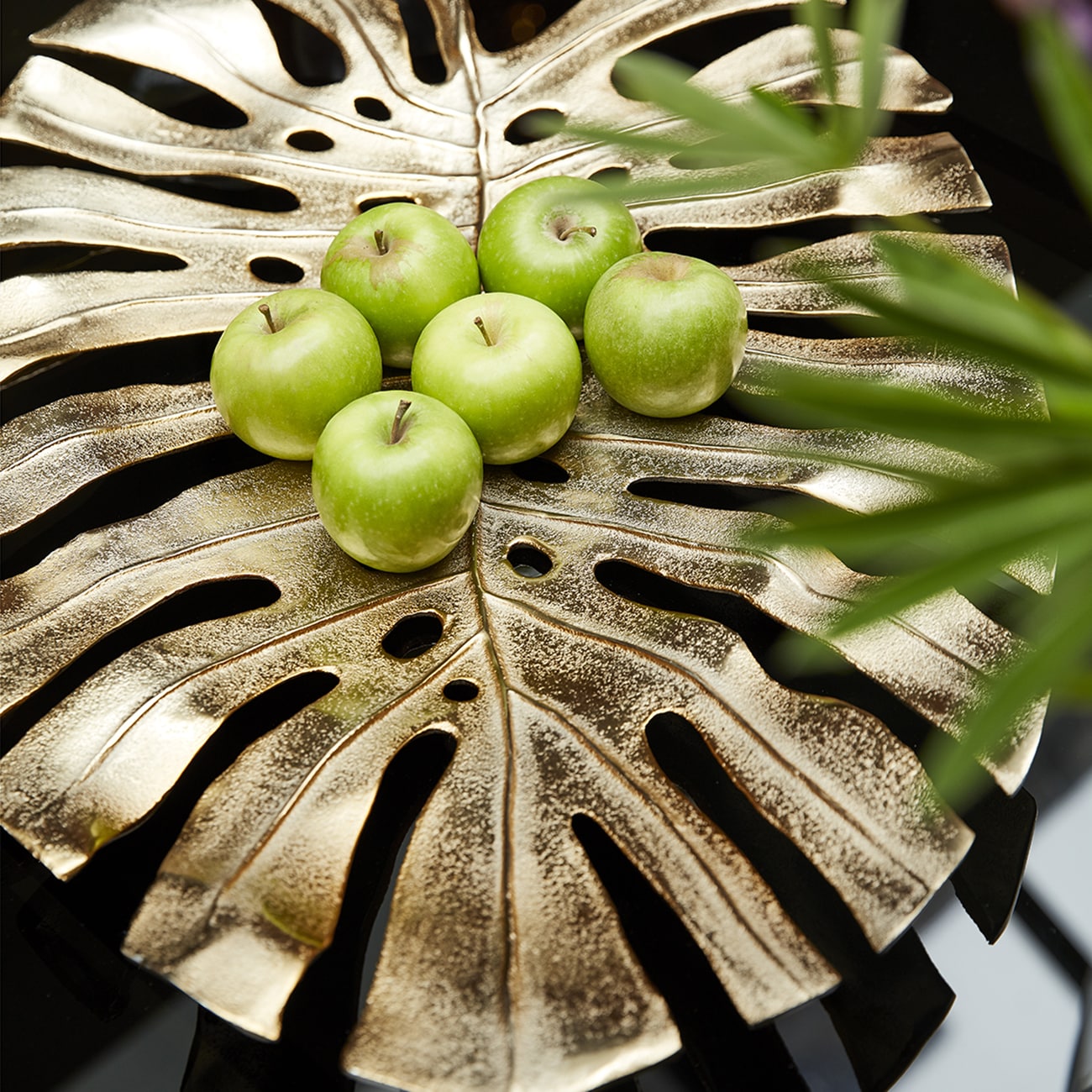 Monstera Leaf Gold Aluminium Platter