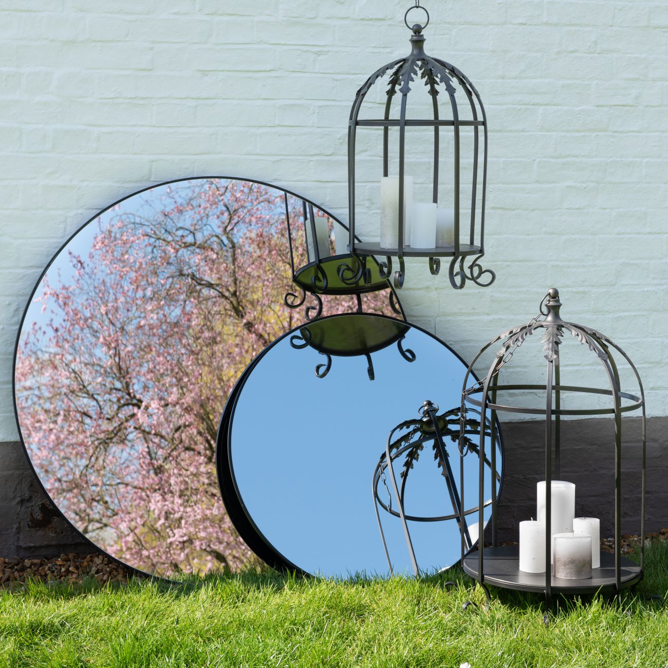 Round Mirror with Slim Black Metal Frame, Large